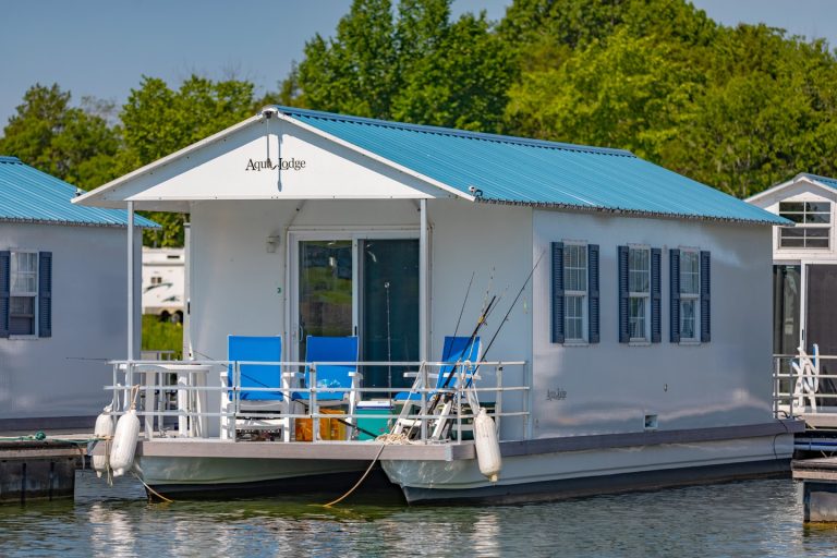 Floating_Cabin_7172022c-39_1440x960